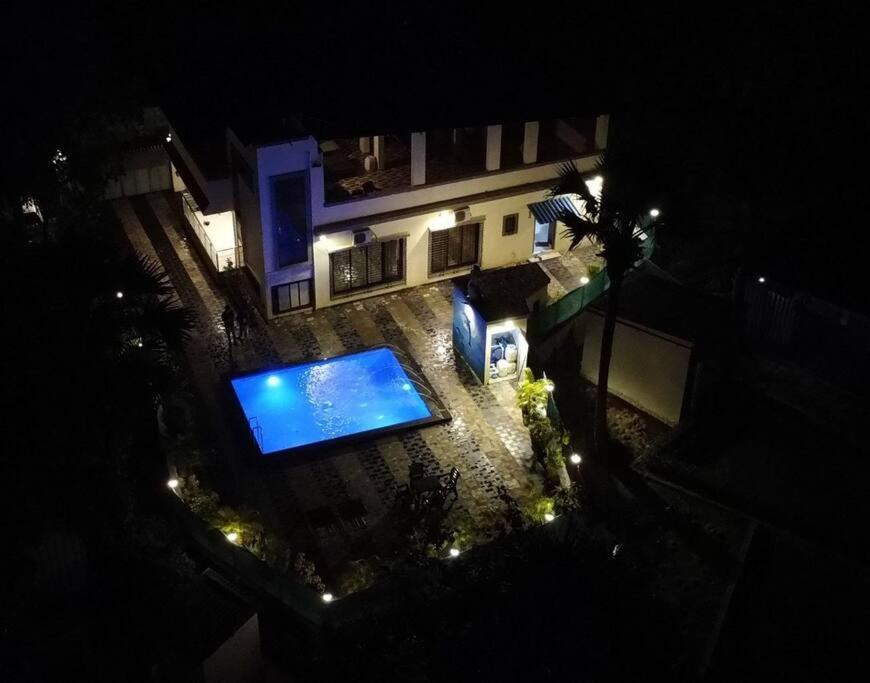 Stayhaven Aqua With Pvt Theatre & Pool Βομβάη Εξωτερικό φωτογραφία